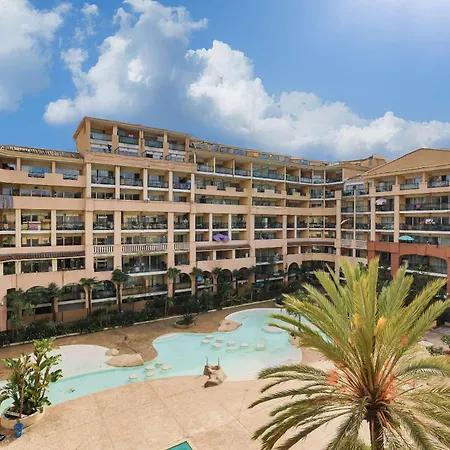 Διαμέρισμα Lx103 T2 Balcon, Piscine Et Acces A *